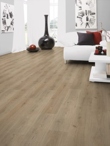 Barna tölgy laminált padló 8mm/Ac4/32 kopásállóság, fózolt - 3128