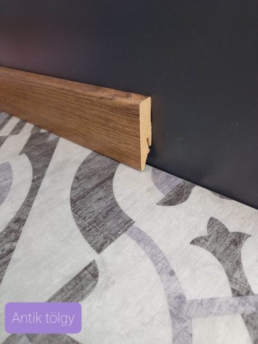 M61 Antik tölgy