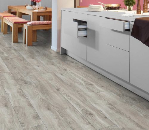 Szürke tölgy fózolt laminált padló 10mm/Ac4/32 kopásállóság - D3133 