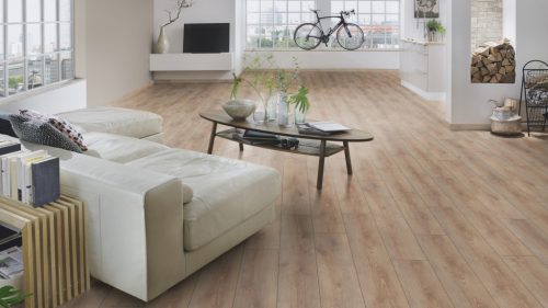 Clearwater tölgy laminált padló 8mm/Ac4/32 kopásállóság, fózolt - K057