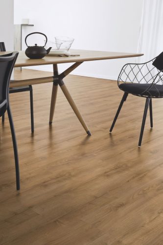 Trapani Sarocco Oak laminált padló 8,5mm/Ac5/33 kopásállóság, integrált alátéttel - 2909