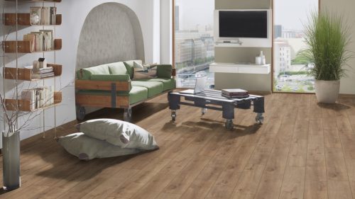 Hillside Oak vízálló laminált padló 8mm/Ac4/32 kopásállóság, fózolt, integrált alátéttel - k327