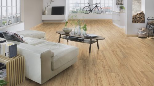Armoury Oak laminált padló 8mm/Ac4/32 kopásállóság, fózolt - K419