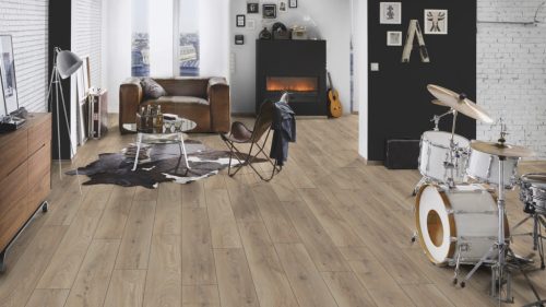 Ashland Oak vízálló laminált padló 7mm/Ac4/32 kopásállóság, fózolt, integrált alátéttel - k452