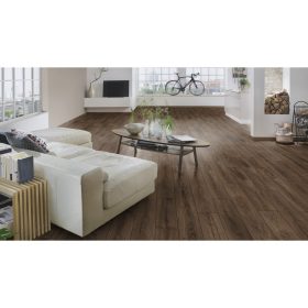   Espresso Carpenter tölgy vízálló laminált padló 8mm/Ac5/33 kopásállóság, fózolt - K479