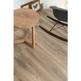   Marineo tölgy laminált padló 8mm/Ac4/32 kopásállóság, fózolt, keskeny változat - 37844