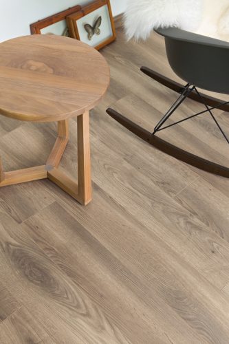 Marineo tölgy laminált padló 8mm/Ac4/32 kopásállóság, fózolt, keskeny változat - 37844
