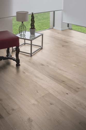 Ferrara Chillwond tölgy laminált padló 7mm/Ac5/33 kopásállóság, fózolt, széles panel - k2144