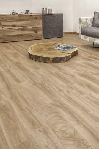 Fresco Lodge tölgy laminált padló 10mm/Ac4/32 kopásállóság, fózolt - K4381