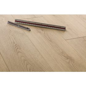   Evoke Classic tölgy laminált padló 8mm/Ac4/32 kopásállóság, fózolt - K4420