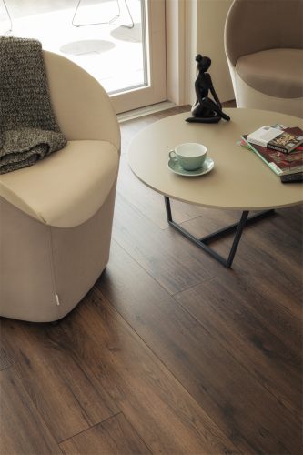 Lowa hickory vízálló laminált padló 12mm/Ac5/33 kopásállóság, fózolt - K2215